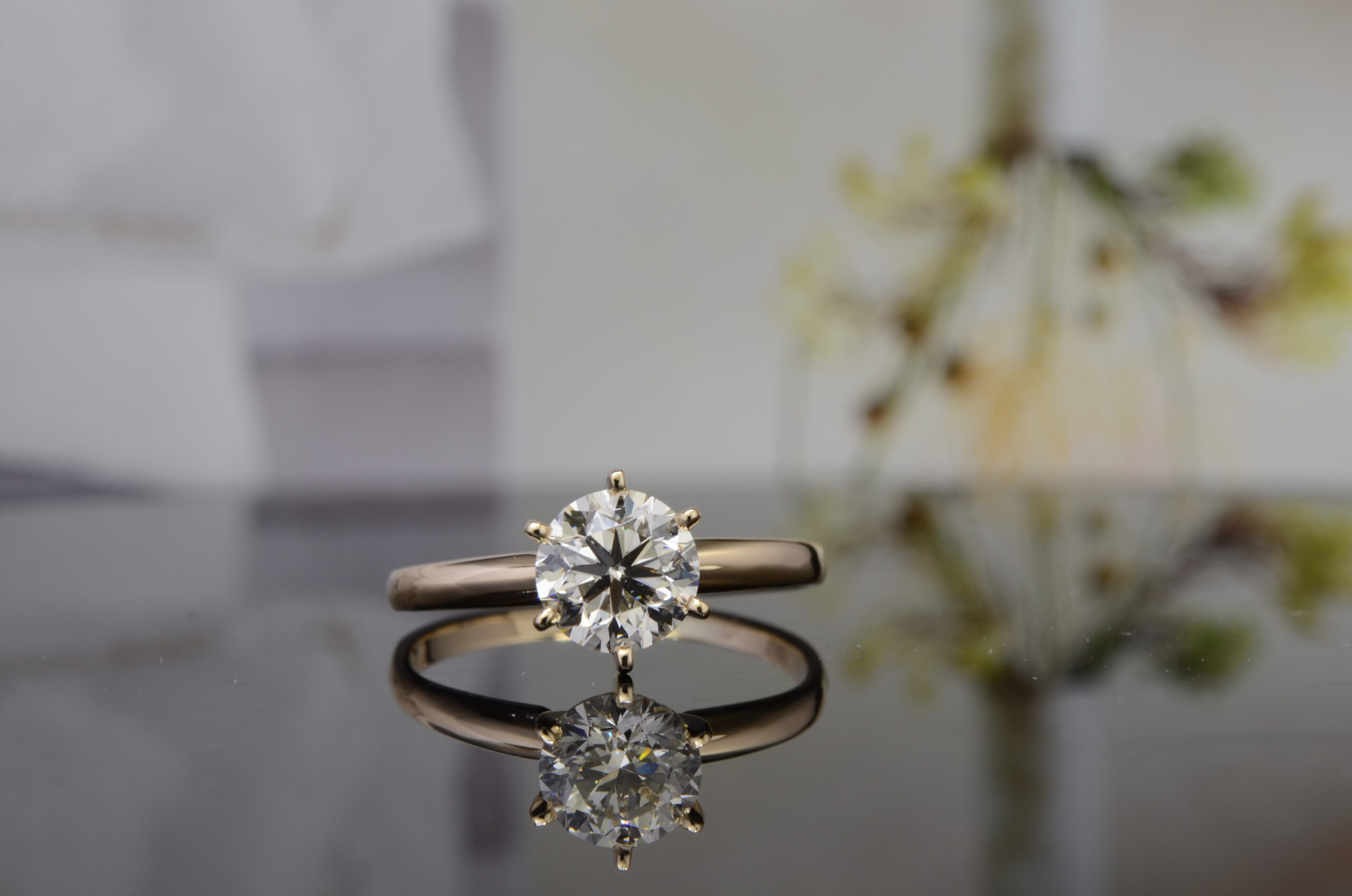 premier vermoeidheid referentie What is a Solitaire Engagement Ring? - Diamond Mansion Blog