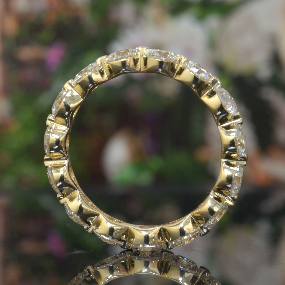Floating eternity band seen up close